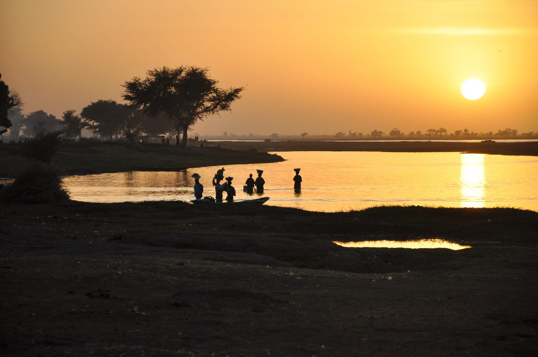 Topic is Travel Destination to Niger.